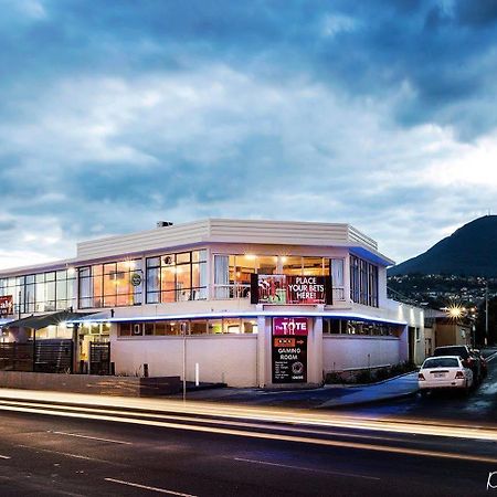 Nightcap At Carlyle Hotel Derwent Park Экстерьер фото